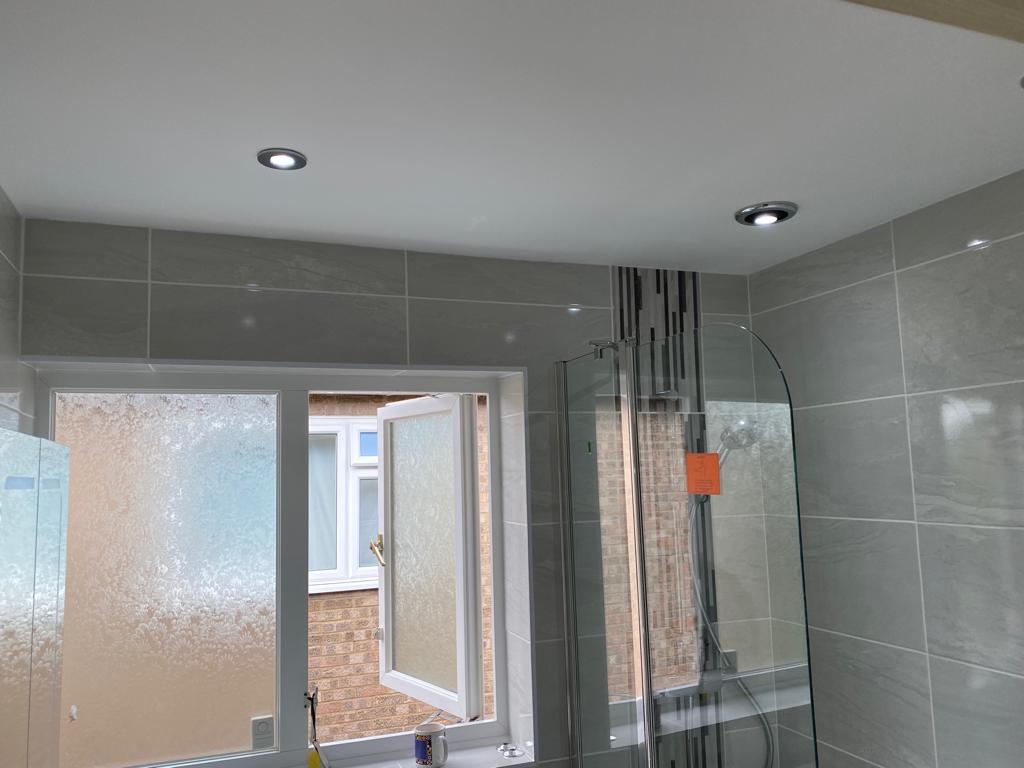 New skimmed ceiling and LED lights